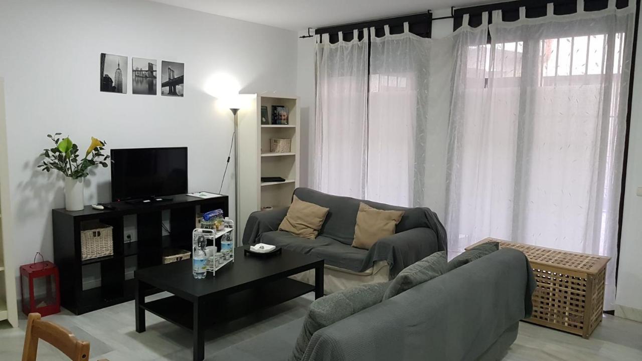 Apartment J&e Center