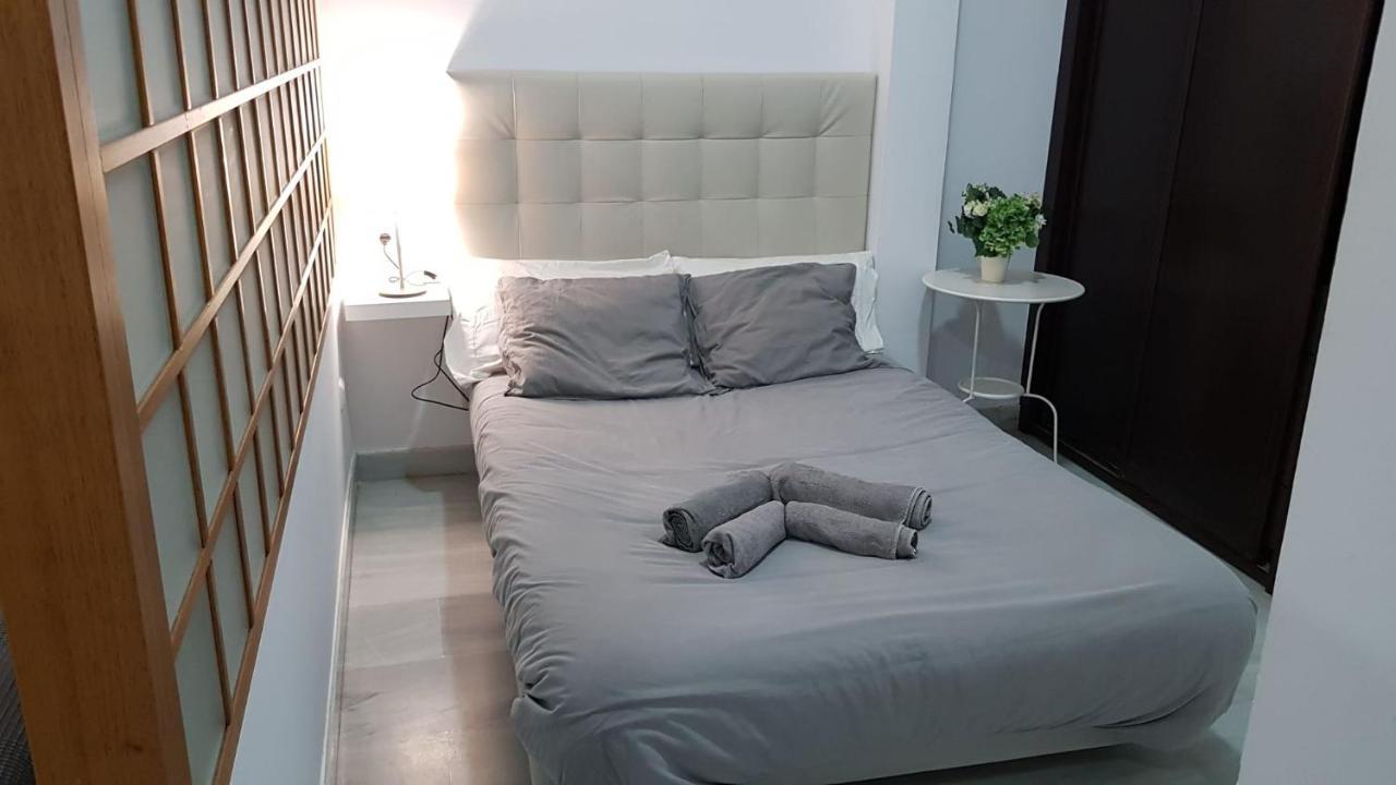 Apartment J&e Center
